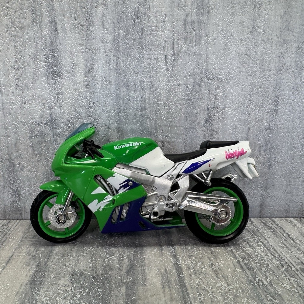 Maisto 1:18 Kawasaki Ninja ZX 9R Alloy Motorcycle Bike Model Toy Collection